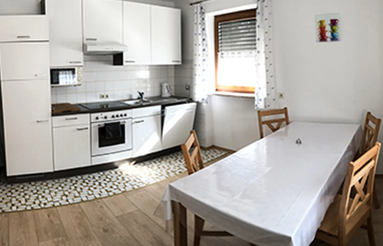 Zur Auszeit- Innenansicht einer Küche