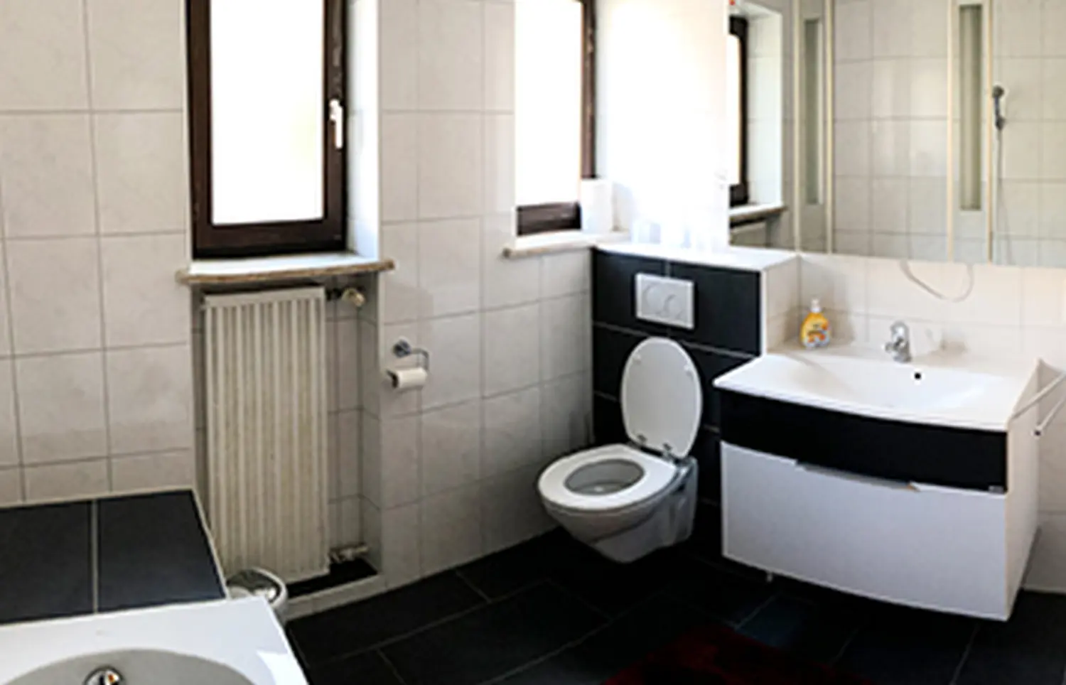 Zur Auszeit- Innenansicht eines Badezimmers