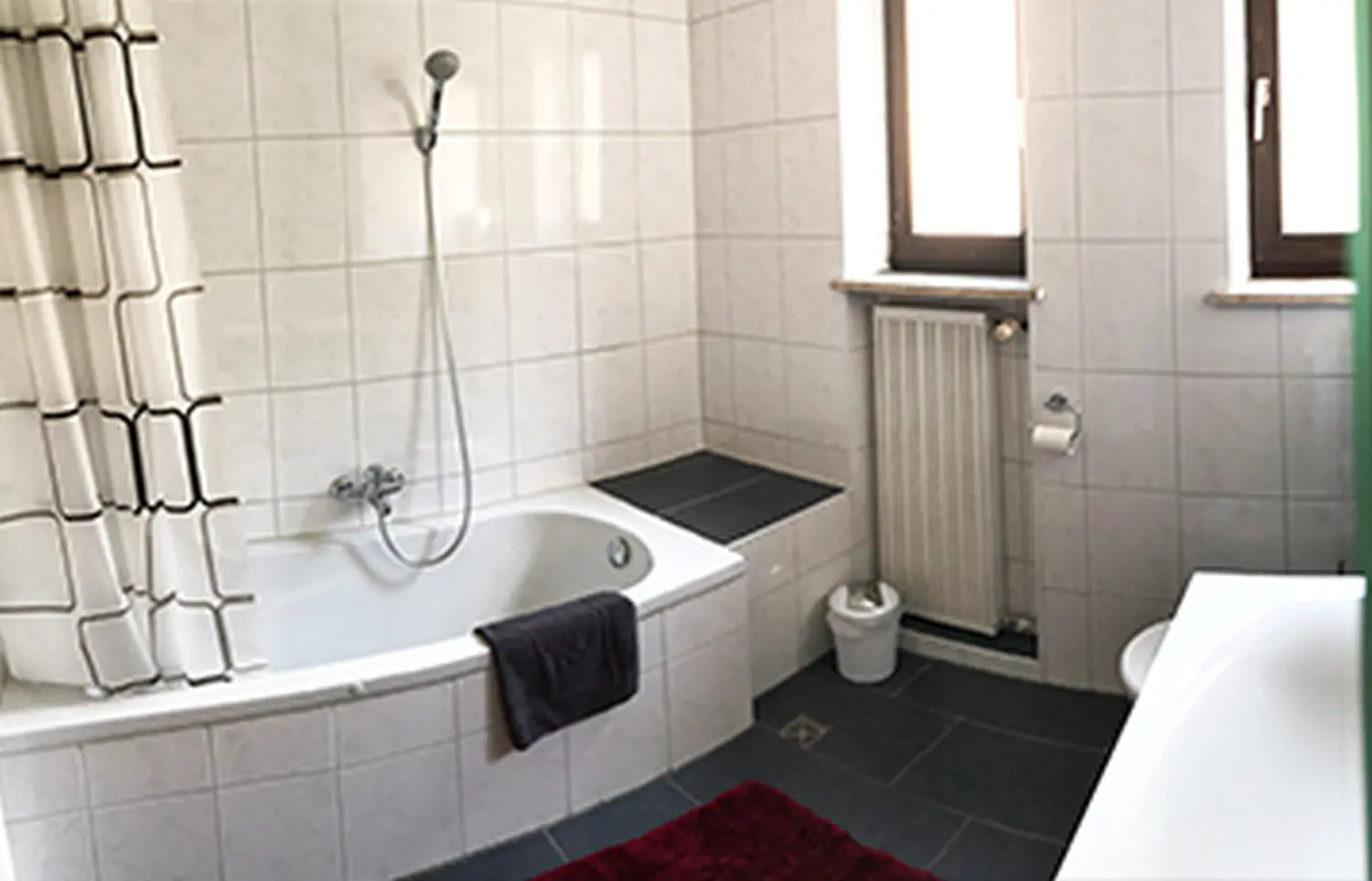 Zur Auszeit- Innenansicht eines Badezimmers