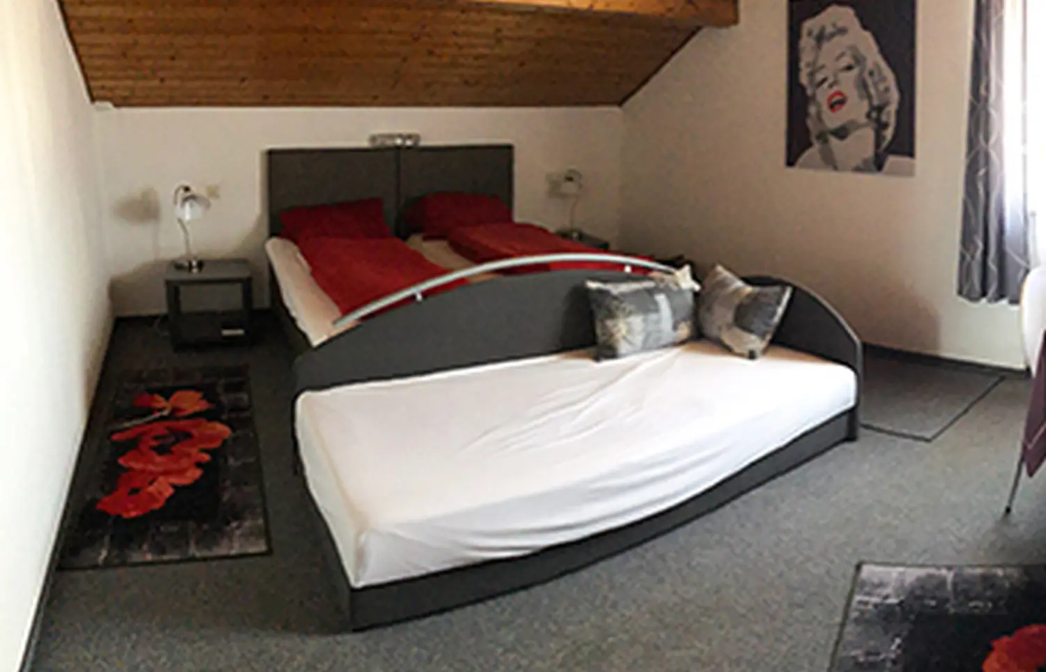 Zur Auszeit – Innenansicht eines Dreibettzimmer