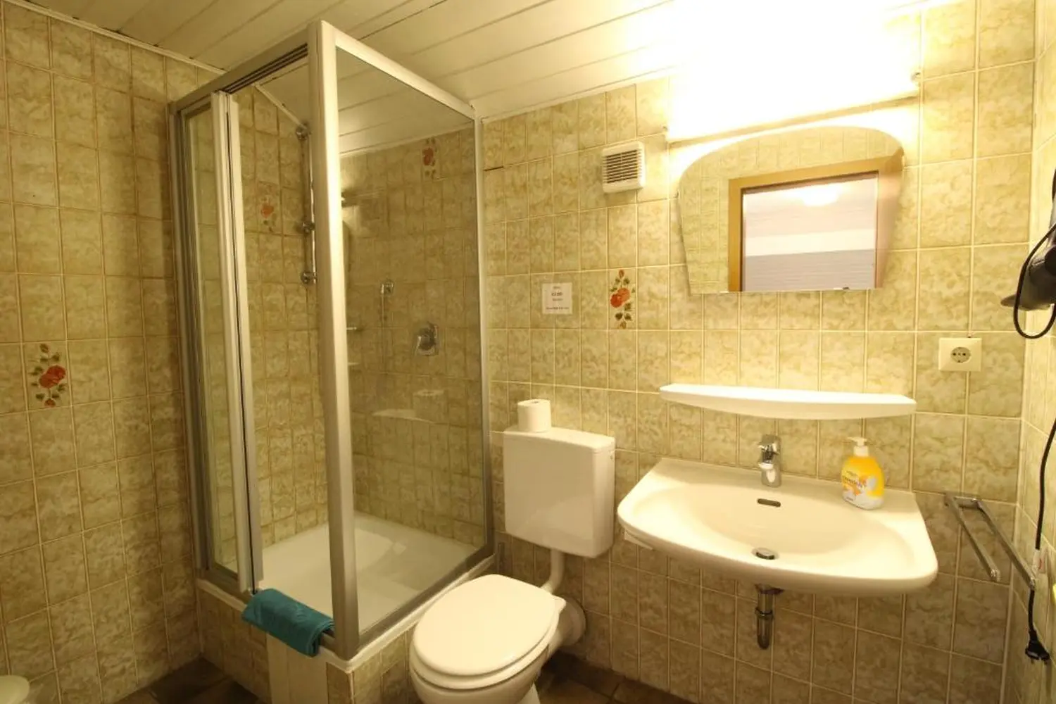 Zur Auszeit- Innenansicht eines Badezimmers