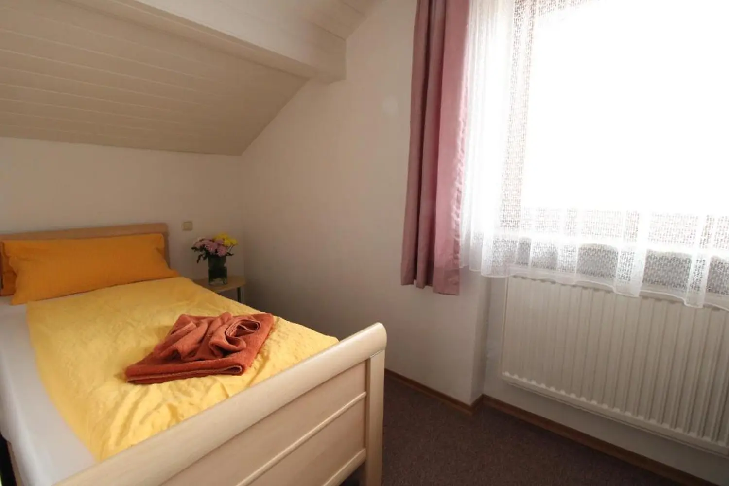 Zur Auszeit- Innenansicht eines Schlafzimmers