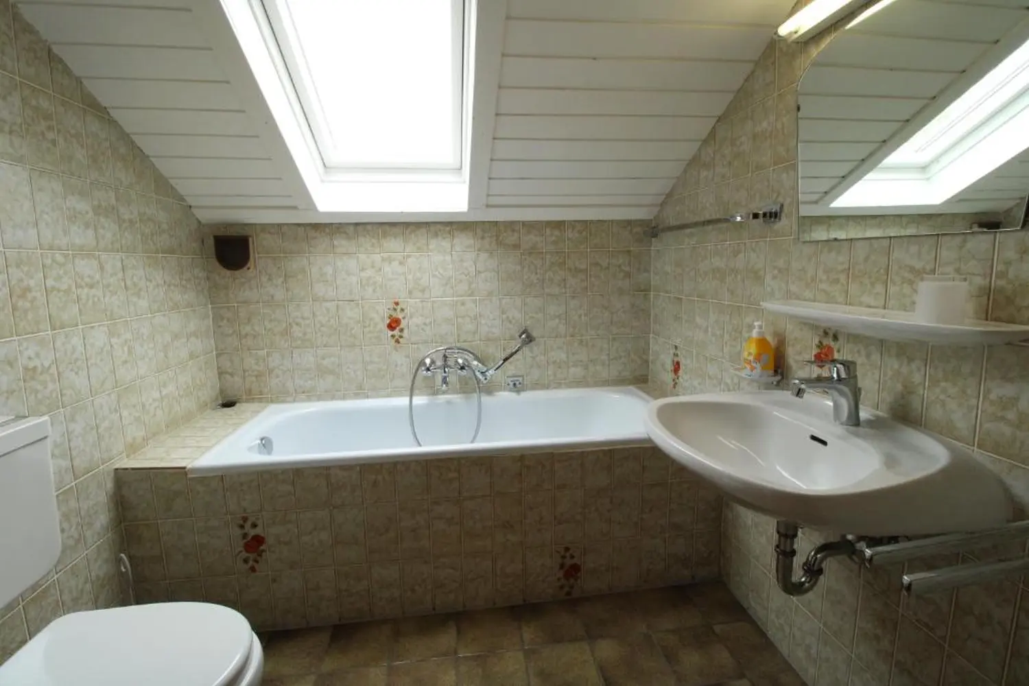 Zur Auszeit- Innenansicht eines Badezimmers